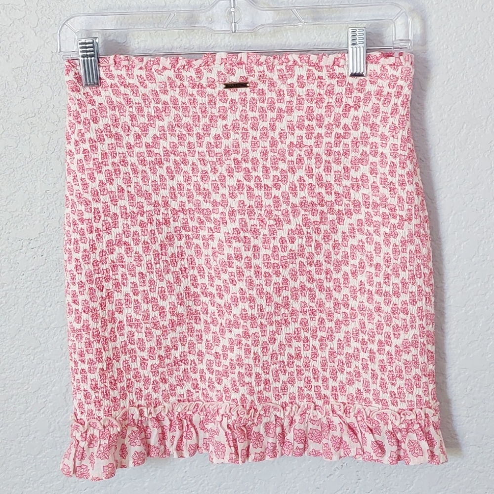Billabong Pink Smocked Mini Skirt - Picture 2 of 6